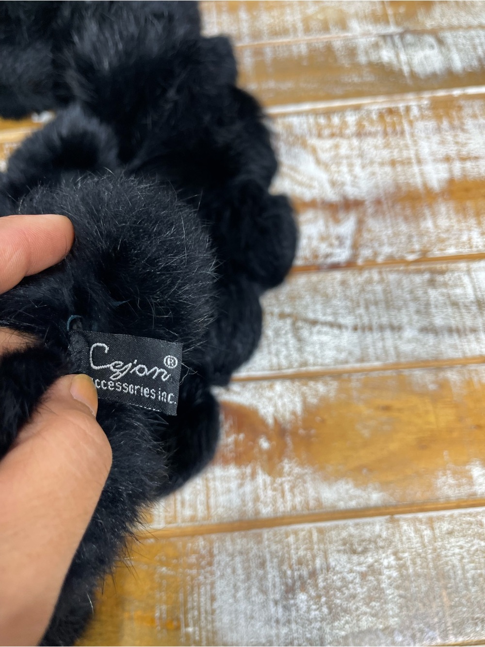 Cajon Real Rabbit Fur Wrap/Scarf - Picture 6 of 8